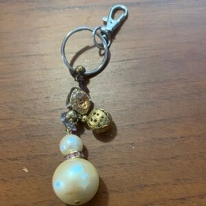 Vintage Pearl and Gold Key Holder
